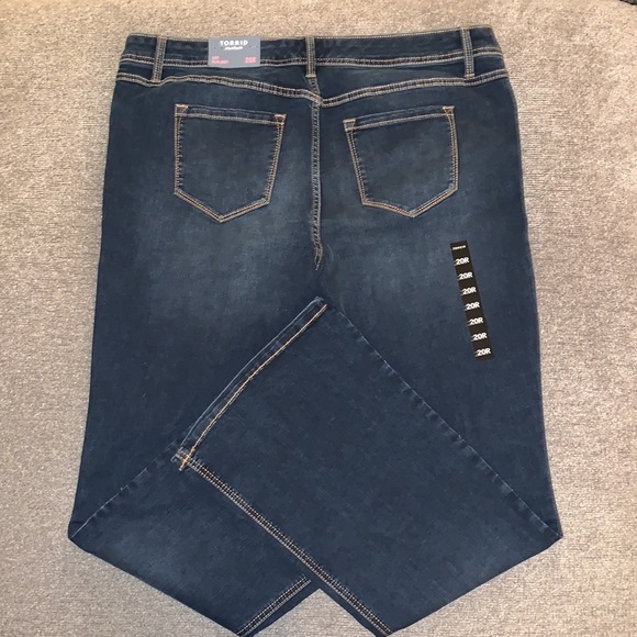 Torrid Jeans NWT - Picture 2 of 8